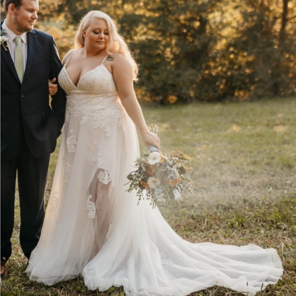 Wedding Dress size 20-22